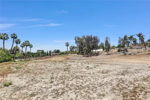 Vista, CA 92081,1776 Sunset