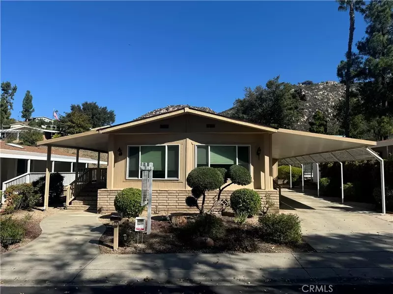 8975 Lawrence Welk #217, Escondido, CA 92026
