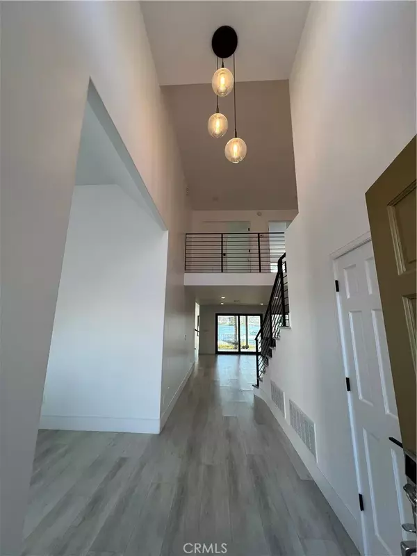 Canyon Lake, CA 92587,22323 Tumbleweed Drive