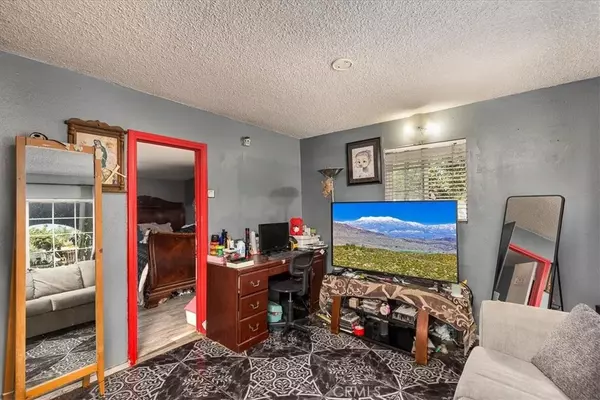 Corona, CA 92879,13680 Estelle Street