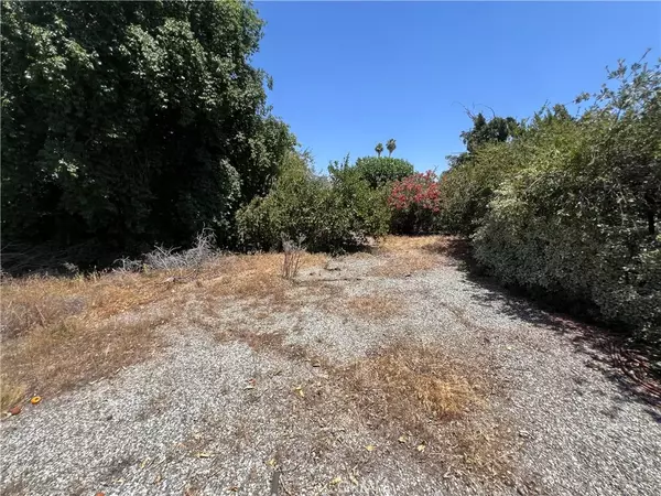 Hemet, CA 92544,43216 San Miguel Way