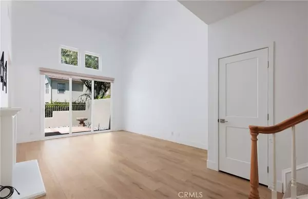 Irvine, CA 92603,3 Longbourn Aisle