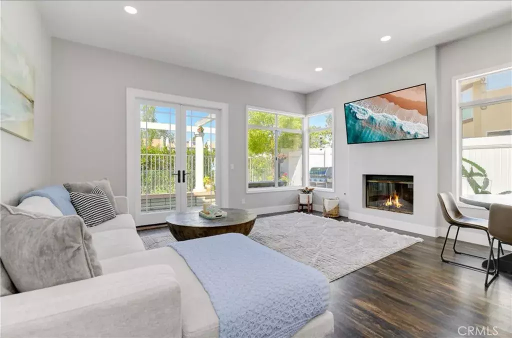 San Diego, CA 92130,5160 Caminito Exquisito