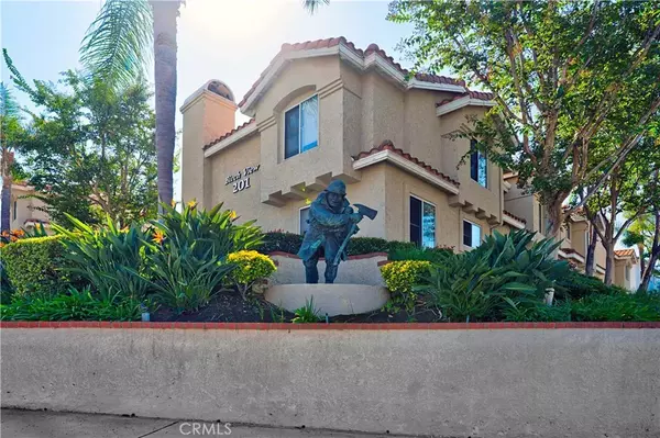 Brea, CA 92821,201 Laurel