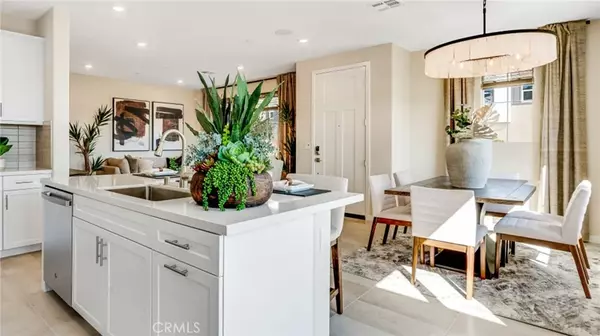 Ontario, CA 91762,2745 E Amberley Privado