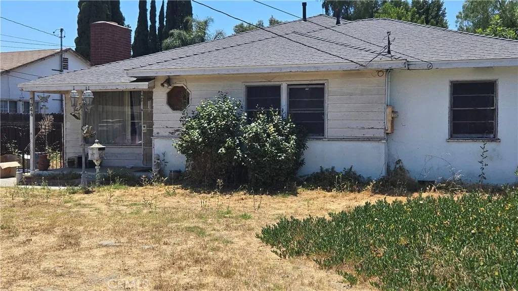 Downey, CA 90241,7044 Pellet Street