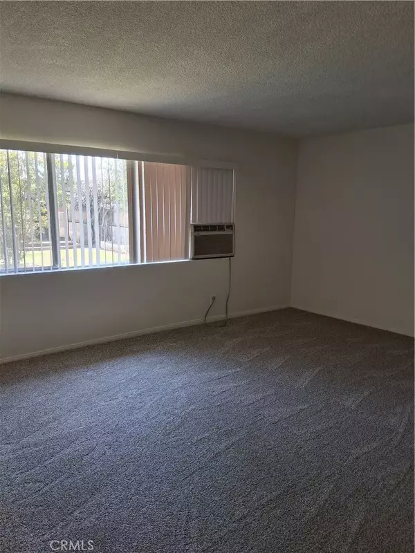 Hemet, CA 92544,26460 Girard Street