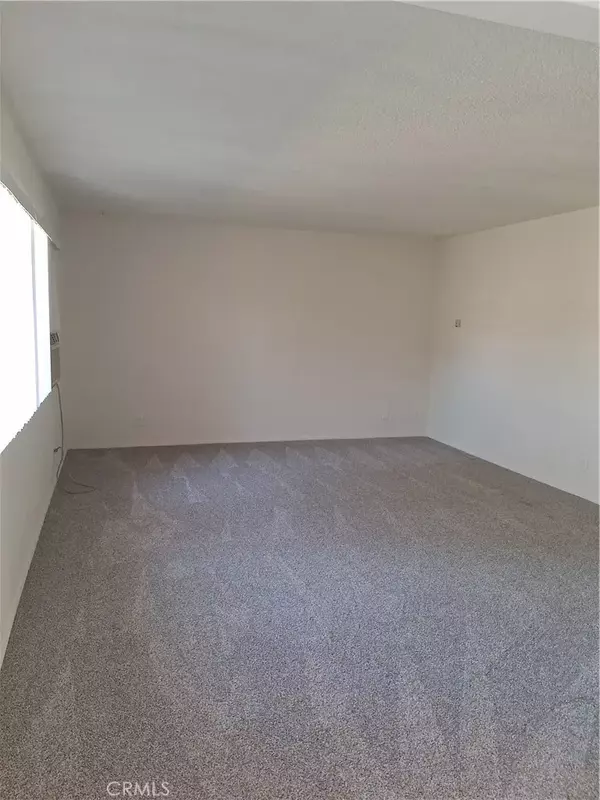 Hemet, CA 92544,26460 Girard Street