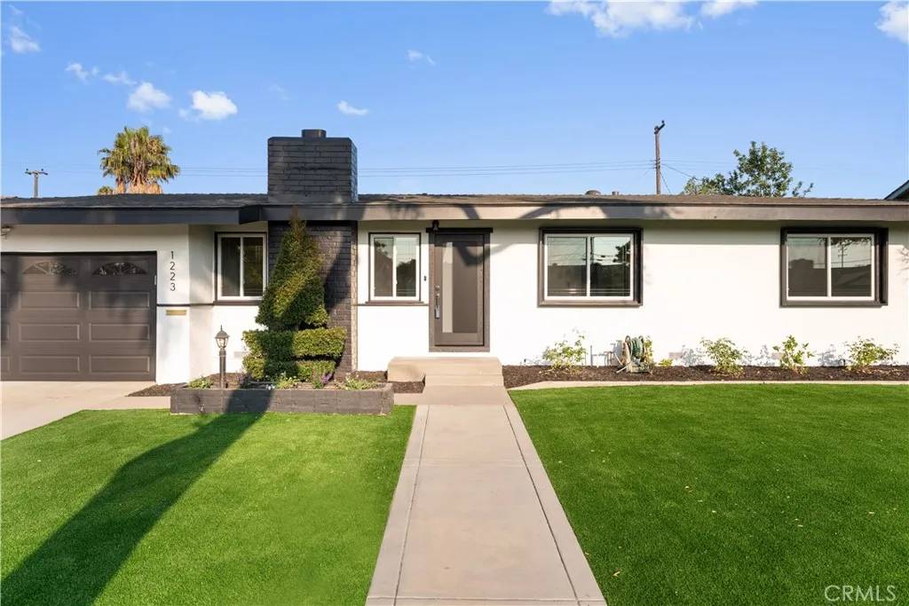 Anaheim, CA 92804,1223 S East Gates Street