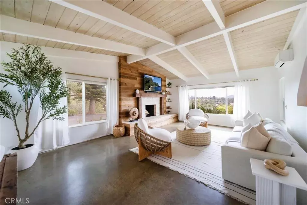 Escondido, CA 92029,3057 Via Hermosa