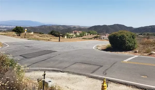 Murrieta, CA 92562,8 Via Vista Grande