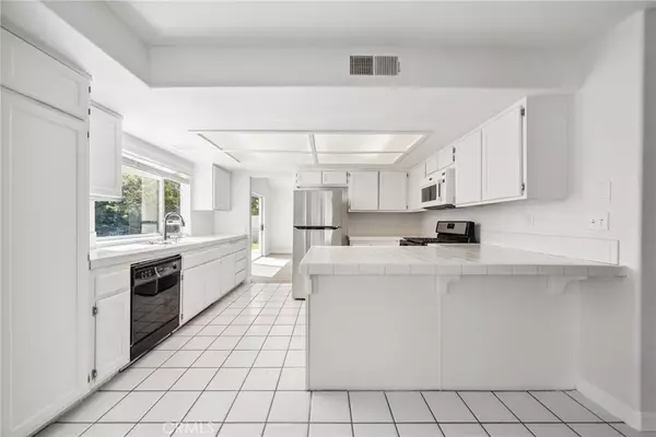 Murrieta, CA 92562,23260 Joaquin Ridge Drive