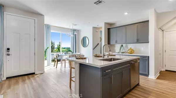 2741 E Amberley Privado, Ontario, CA 91762