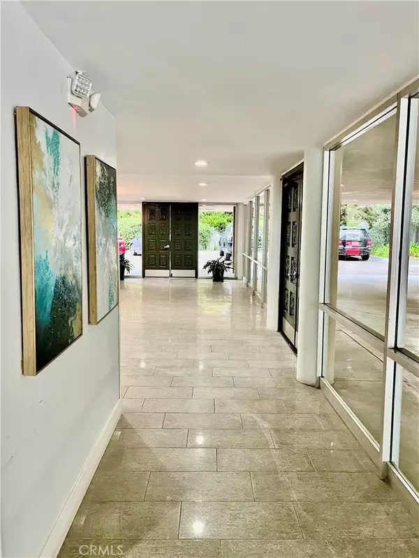 La Jolla, CA 92037,2510 Torrey Pines Road #213