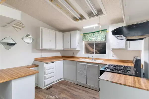 Hemet, CA 92543,1097 N State #49