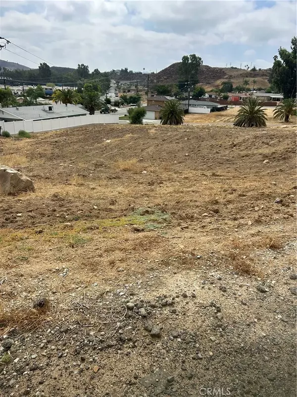 Lake Elsinore, CA 92530,0 Baum