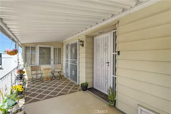 Hemet, CA 92543,925 S Palm Avenue