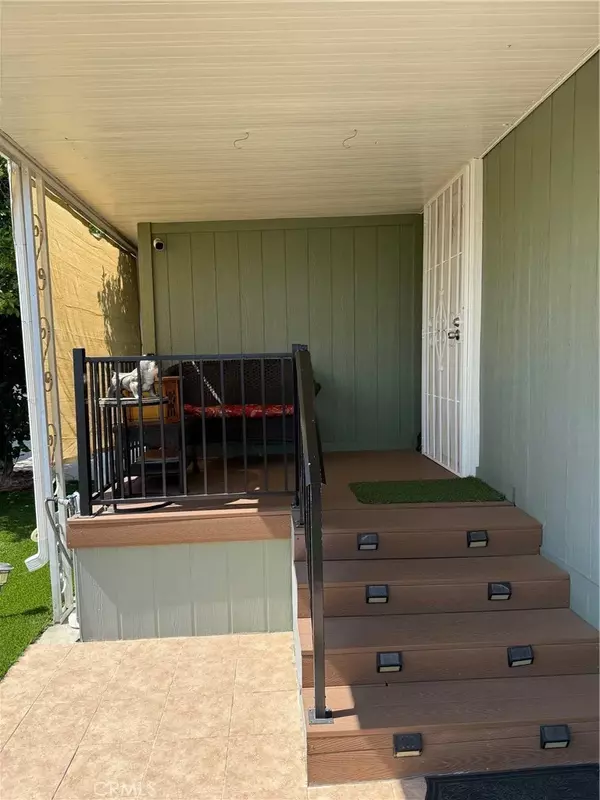 Hemet, CA 92543,260 N Lyon #38