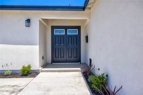 Compton, CA 90220,1601 W 165th Street