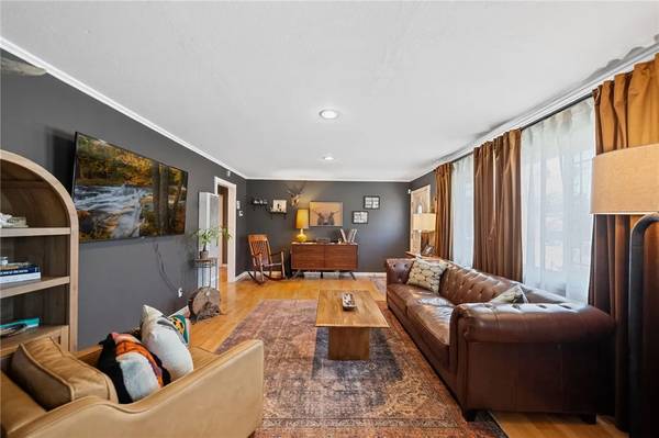 4833 Chateau Drive, San Diego, CA 92117