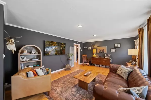 San Diego, CA 92117,4833 Chateau Drive