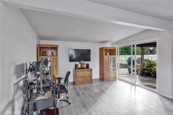 San Diego, CA 92117,4657 Chateau Place