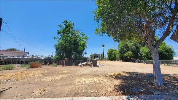 217 Iowa, Riverside, CA 92507