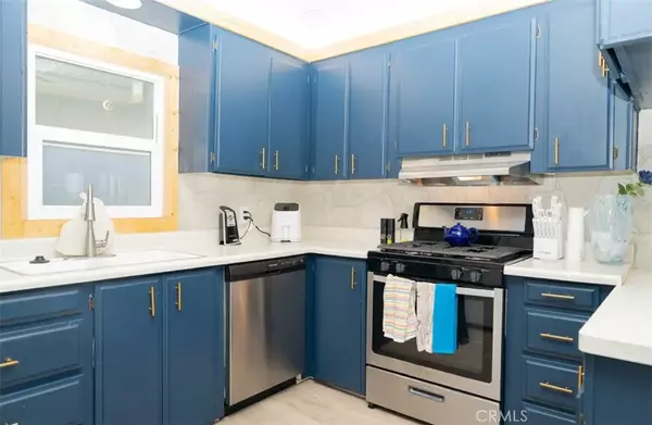 Hemet, CA 92543,260 N Lyon #22