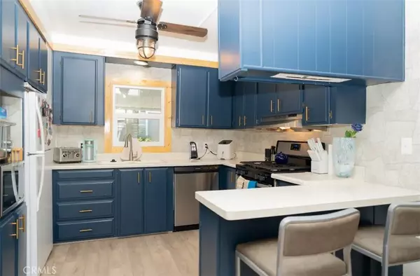 Hemet, CA 92543,260 N Lyon #22