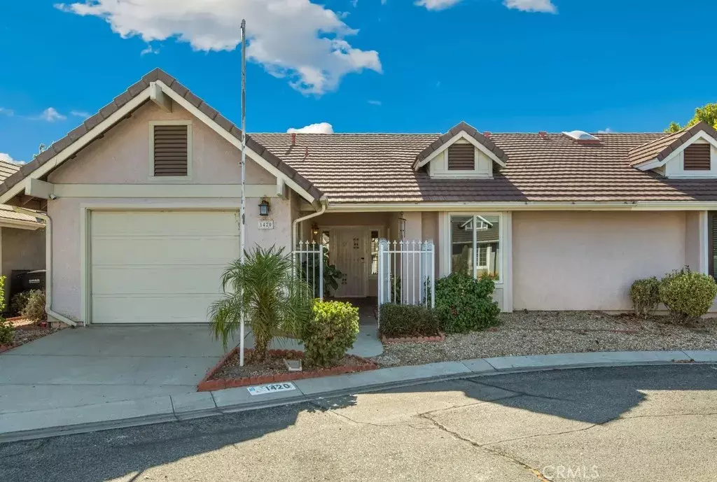 San Jacinto, CA 92583,1420 Monroe Circle