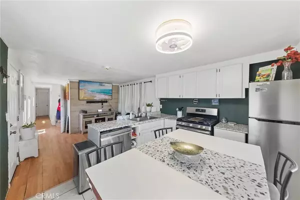 Victorville, CA 92395,16473 Green Tree #34