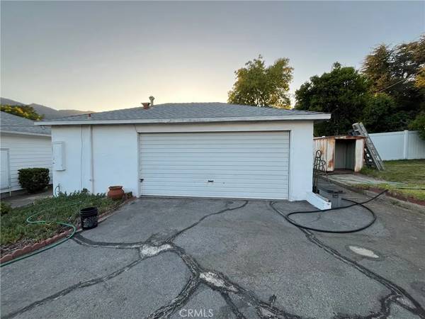 La Crescenta, CA 91214,3425 Montrose Avenue