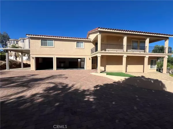 22157 Loch Lomond Drive, Canyon Lake, CA 92587