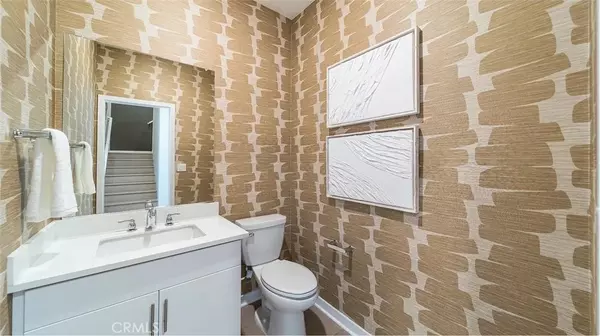 Ontario, CA 91761,2593 Cloudview Privado