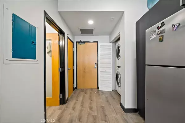 San Diego, CA 92101,1551 4th Avenue #405
