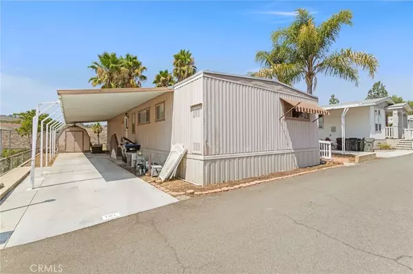 Riverside, CA 92504,15181 Van Buren #101