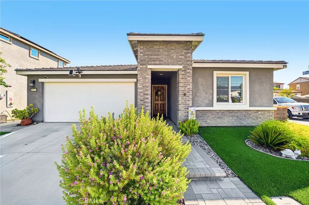 Lake Elsinore, CA 92530,29114 Larch
