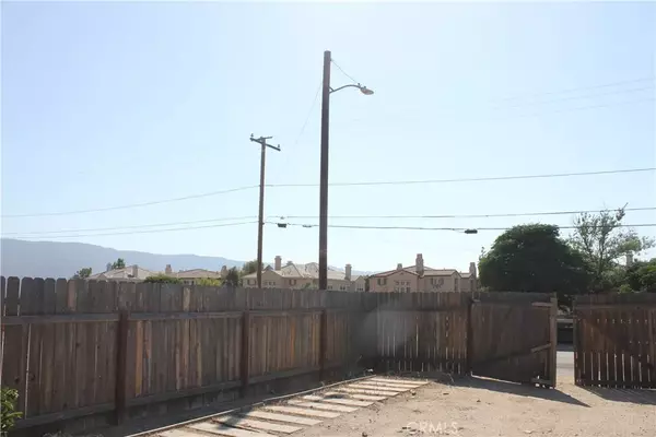 Lake Elsinore, CA 92530,0 Elm