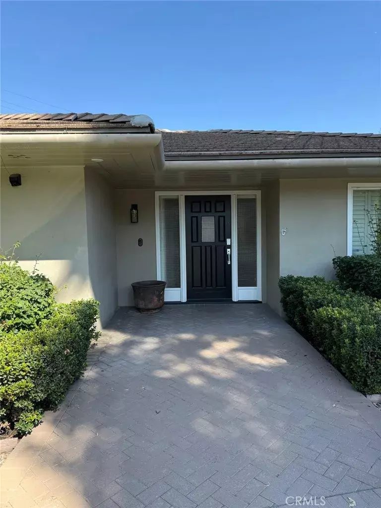 Woodland Hills, CA 91364,5403 Oakdale Avenue