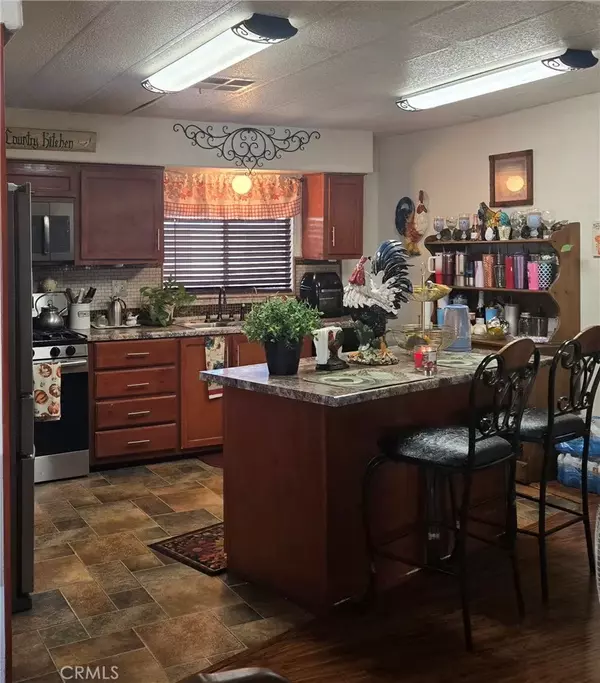 Hemet, CA 92545,2205 W Acacia #142