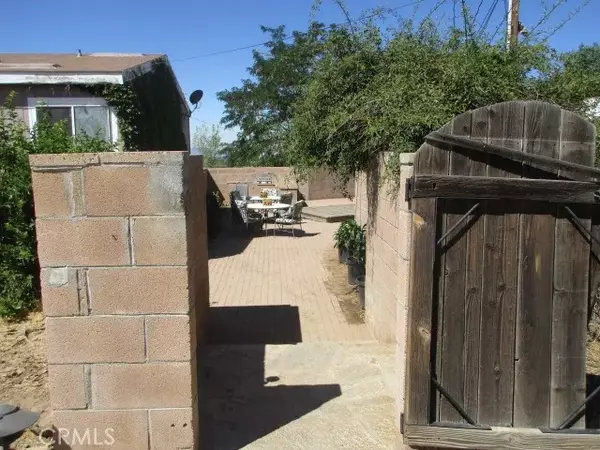 Anza, CA 92539,54460 Cave Rock Road