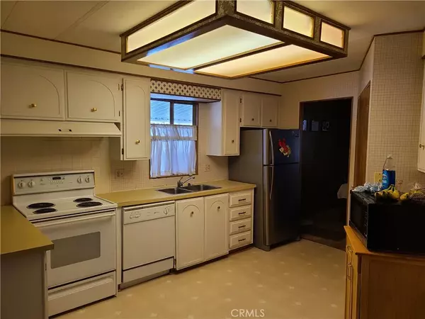 Hemet, CA 92545,601 N Kirby #32