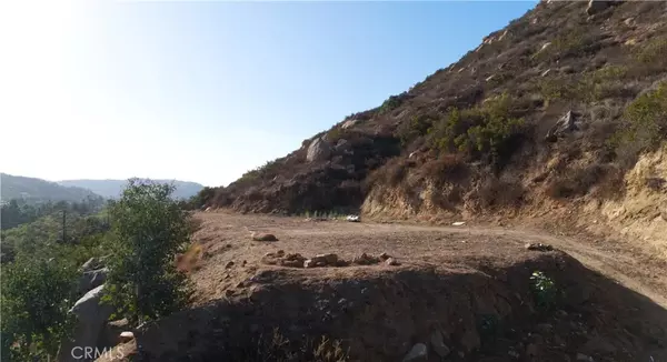 Valley Center, CA 92082,9504 Old Castle