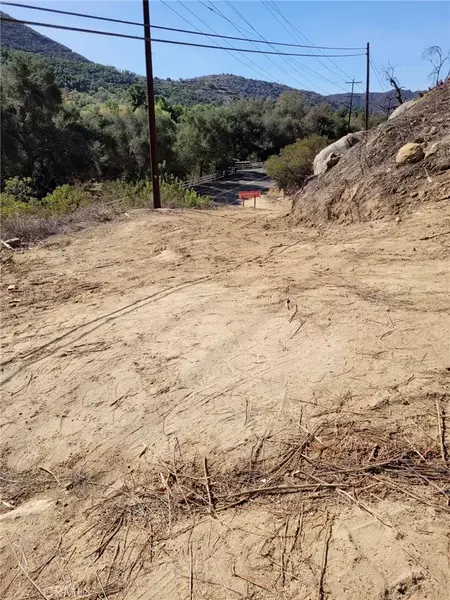 9504 Old Castle, Valley Center, CA 92082