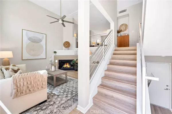 Santa Ana, CA 92705,452 E Jeanette Lane