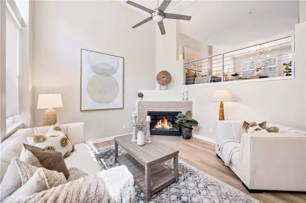 Santa Ana, CA 92705,452 E Jeanette Lane