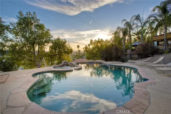 28856 Yosemite Place, Canyon Lake, CA 92587