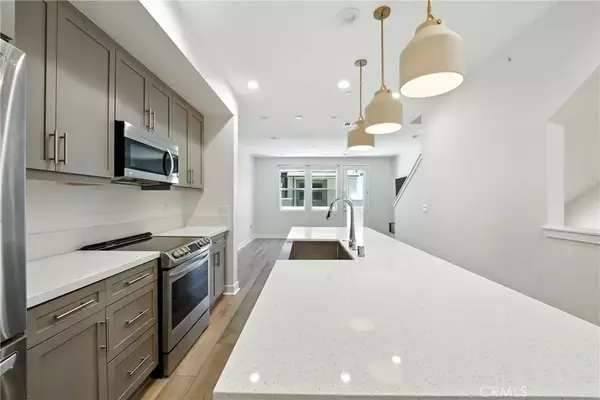 La Mesa, CA 91942,7621 University Avenue #103