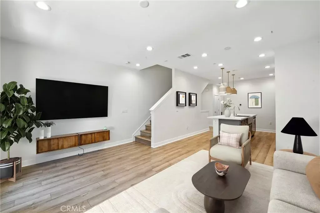 La Mesa, CA 91942,7621 University Avenue #103