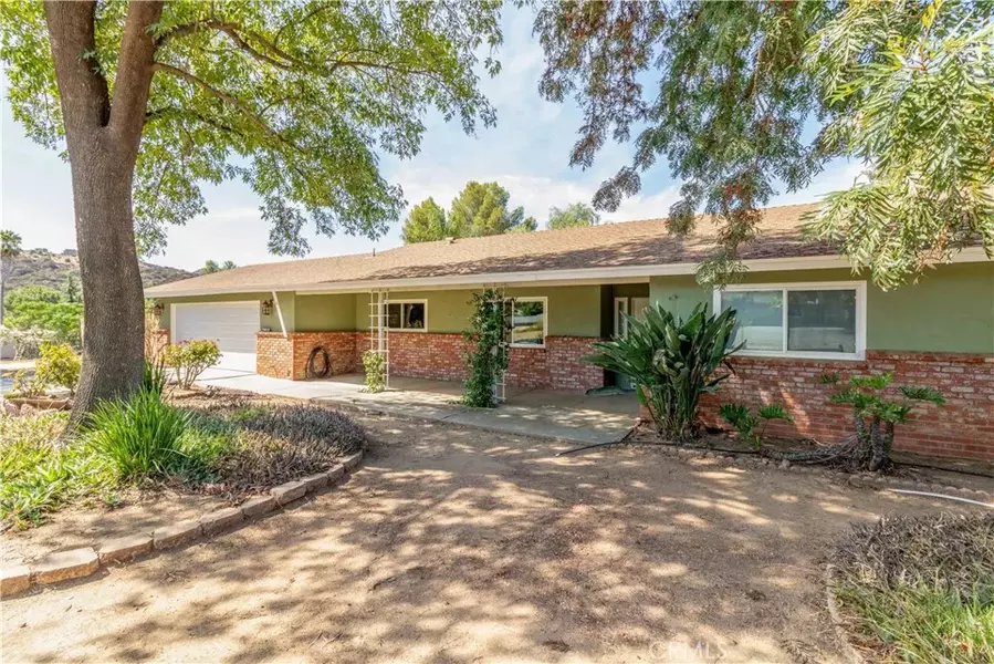 16338 Arena Drive, Ramona, CA 92065